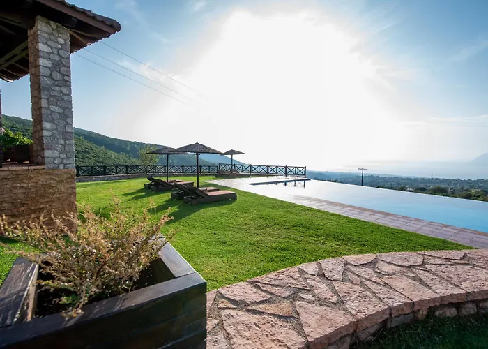 Alexandros - Four Seasons Villa Patras