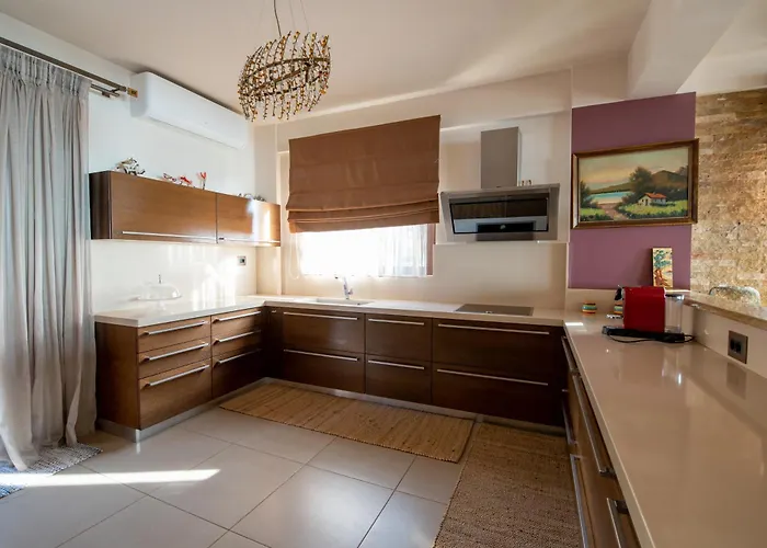 Alexandros - Four Seasons Villa