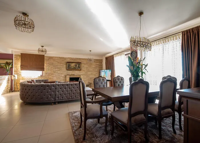 Alexandros - Four Seasons Villa